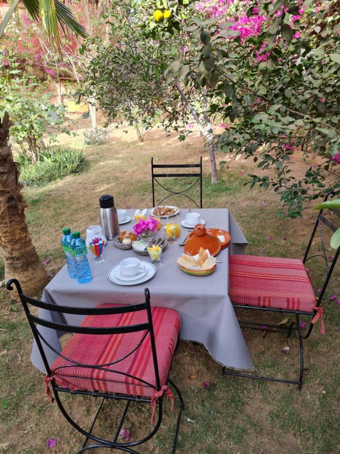 Le Souimanga Bleu Saly Bed & Breakfast Екстериор снимка