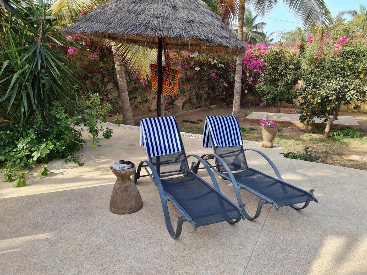 Le Souimanga Bleu Saly Bed & Breakfast Екстериор снимка