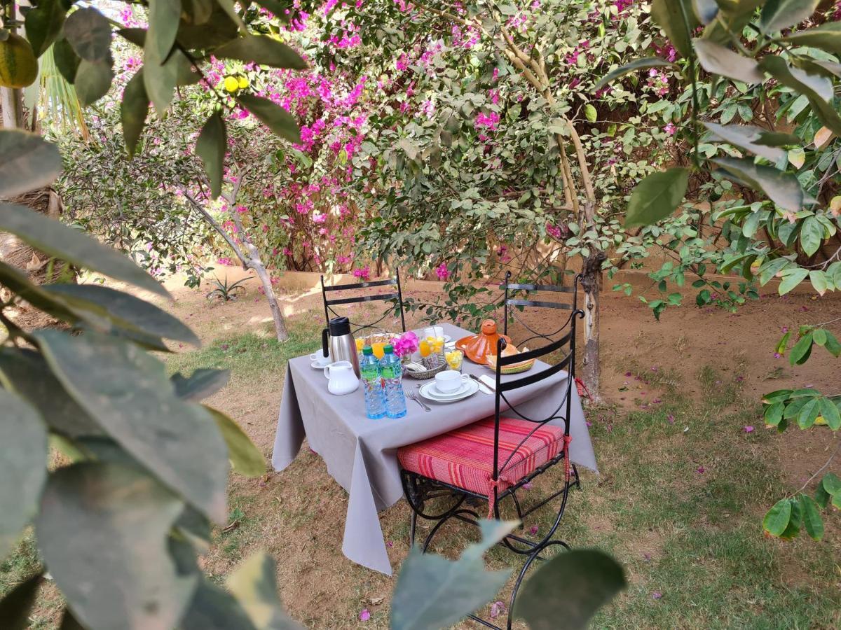 Le Souimanga Bleu Saly Bed & Breakfast Екстериор снимка