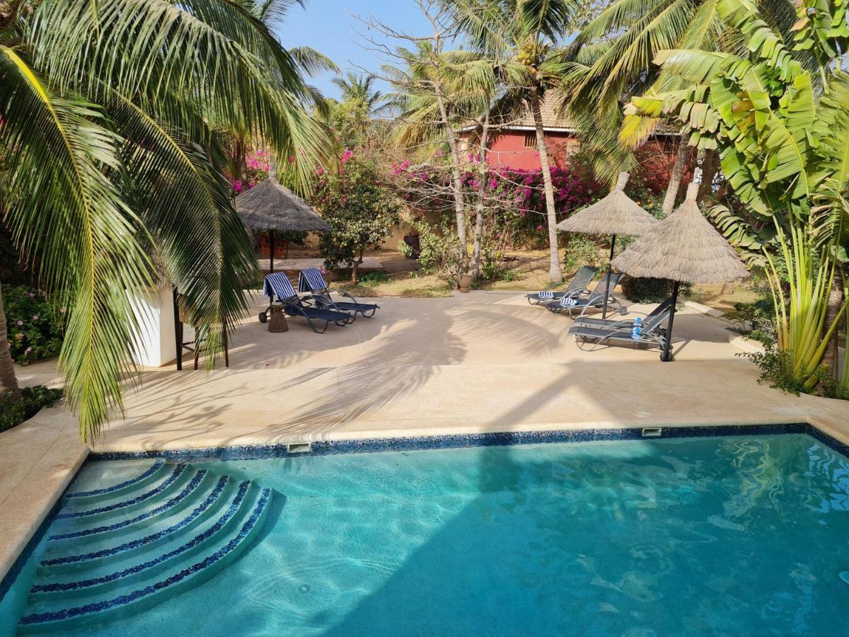 Le Souimanga Bleu Saly Bed & Breakfast Екстериор снимка